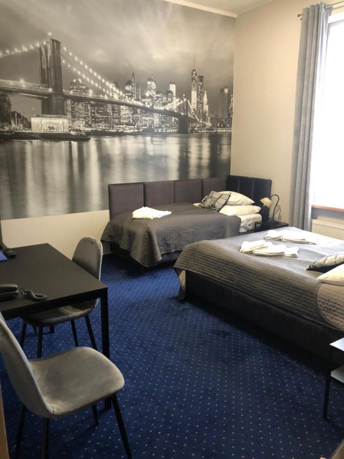 Hotel Bella イェレニャ・グーラ エクステリア 写真