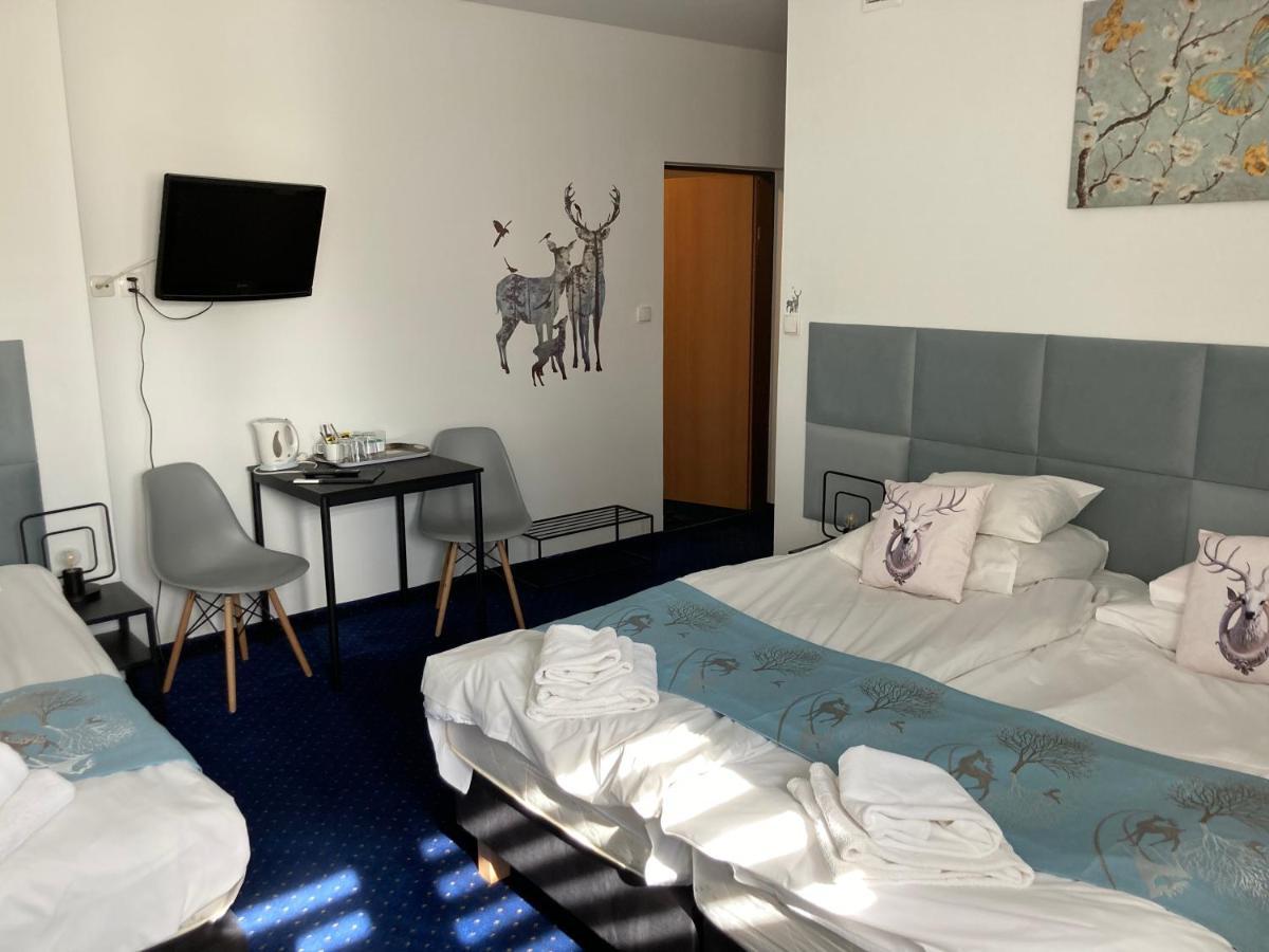 Hotel Bella イェレニャ・グーラ エクステリア 写真