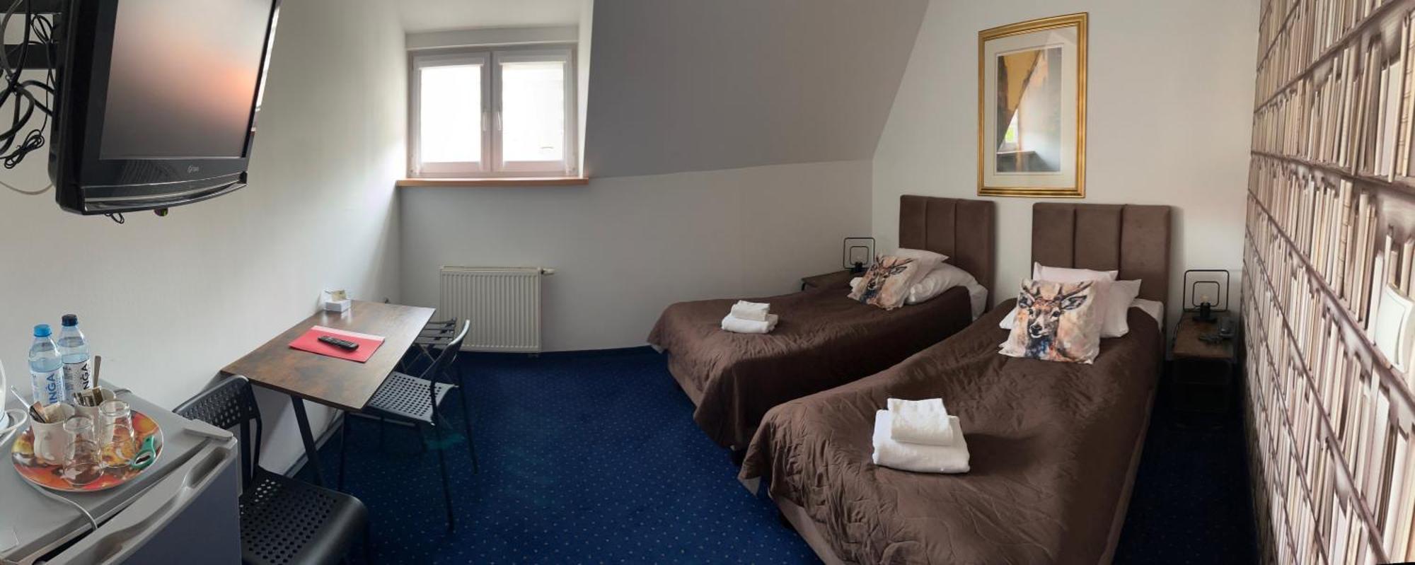Hotel Bella イェレニャ・グーラ エクステリア 写真