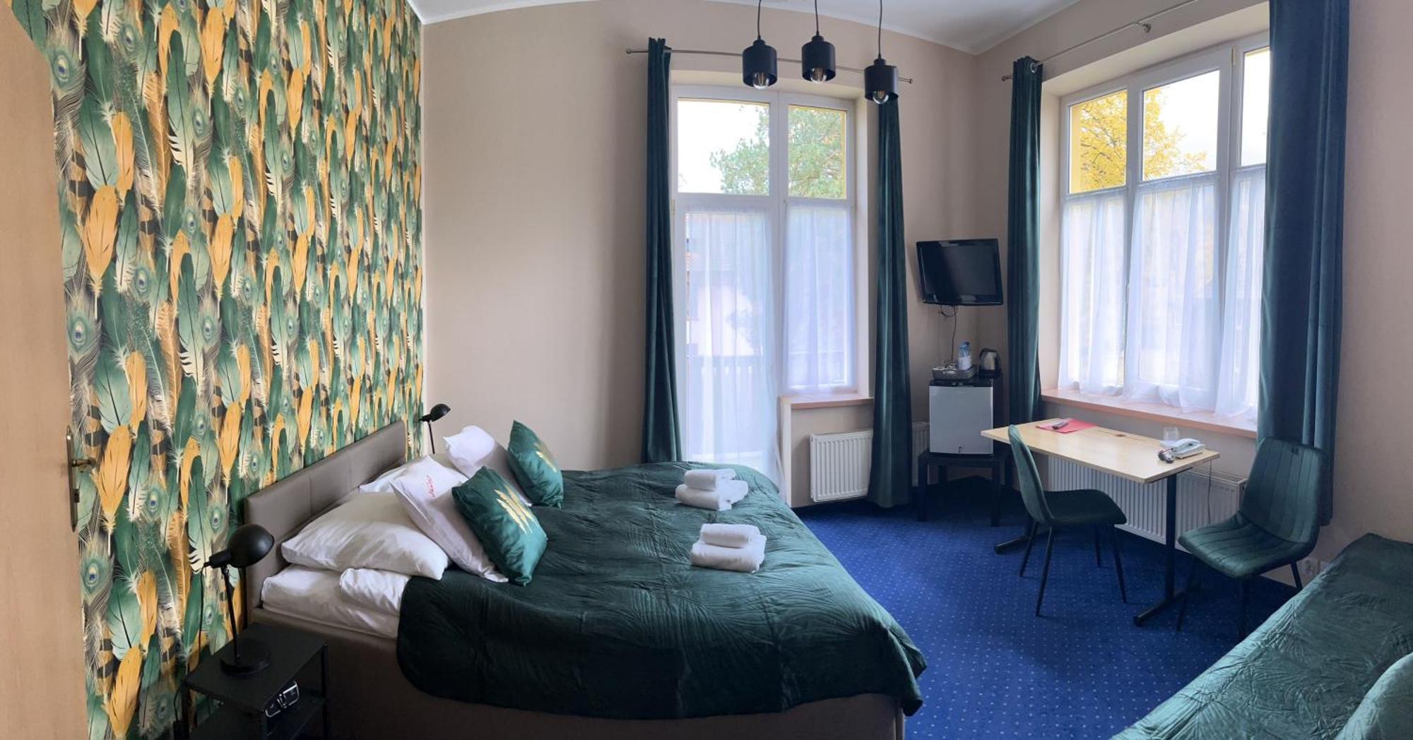 Hotel Bella イェレニャ・グーラ エクステリア 写真